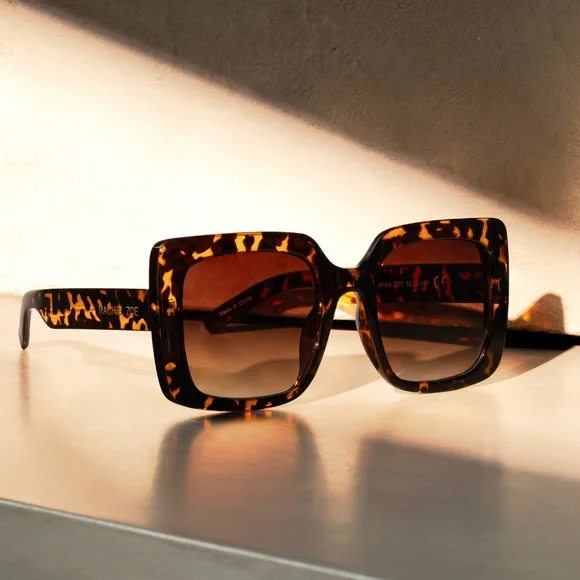 Rachel Zoe | Accessories | Rachel Zoe Glamorous Square  display picture 2
